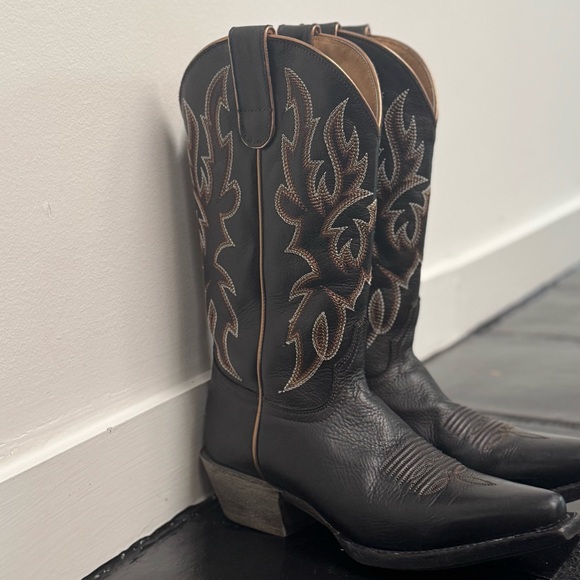 Black Western Heeled Boots - Picture 1 of 4